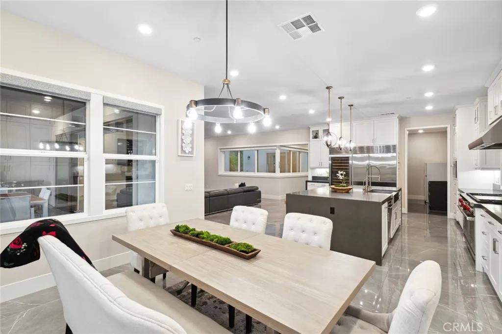 Irvine, California 92618, United States, 6 Bedrooms Bedrooms, ,7 BathroomsBathrooms,Residential,Active,209874