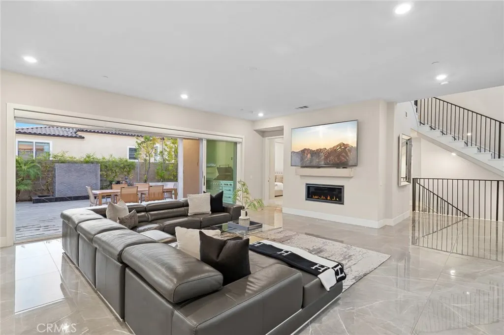 Irvine, California 92618, United States, 6 Bedrooms Bedrooms, ,7 BathroomsBathrooms,Residential,Active,209874