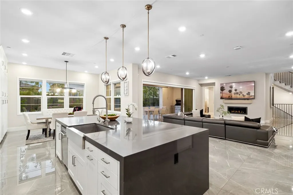 Irvine, California 92618, United States, 6 Bedrooms Bedrooms, ,7 BathroomsBathrooms,Residential,Active,209874