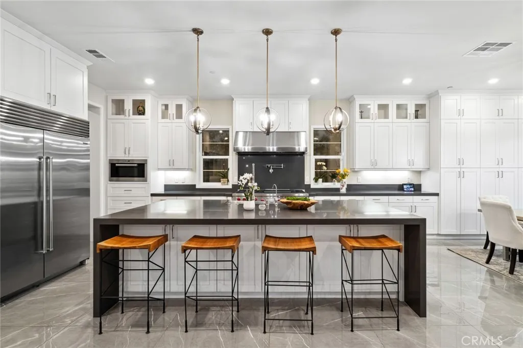 Irvine, California 92618, United States, 6 Bedrooms Bedrooms, ,7 BathroomsBathrooms,Residential,Active,209874