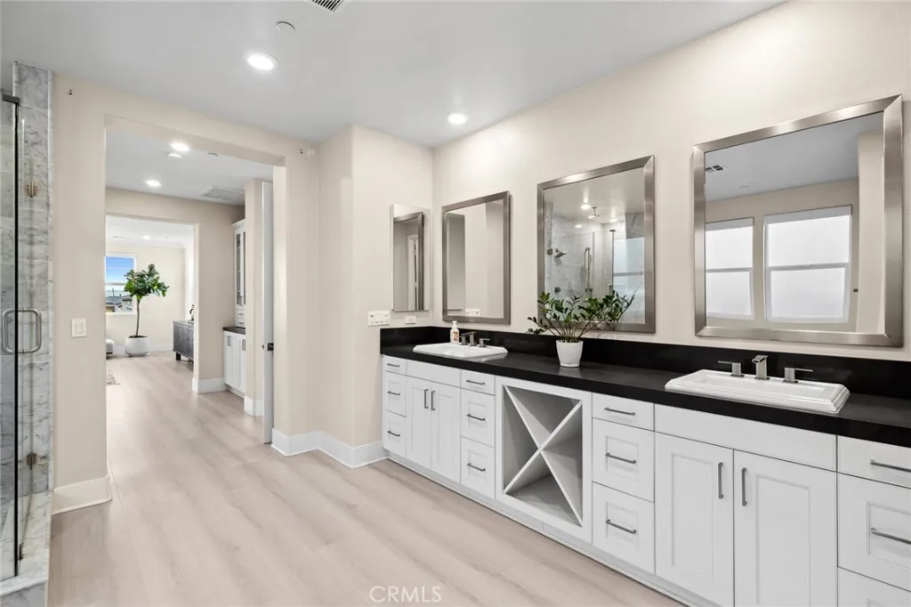 Irvine, California 92618, United States, 6 Bedrooms Bedrooms, ,7 BathroomsBathrooms,Residential,Active,209874