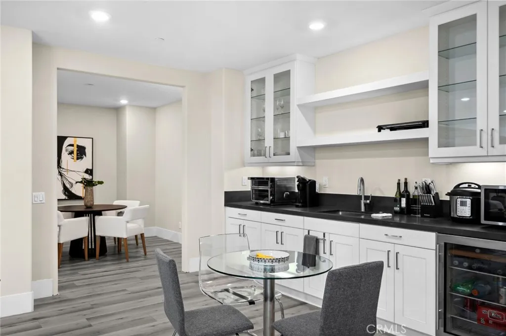 Irvine, California 92618, United States, 6 Bedrooms Bedrooms, ,7 BathroomsBathrooms,Residential,Active,209874