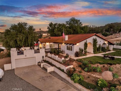 21260 Ridgedale Lake Mathews CA 92570