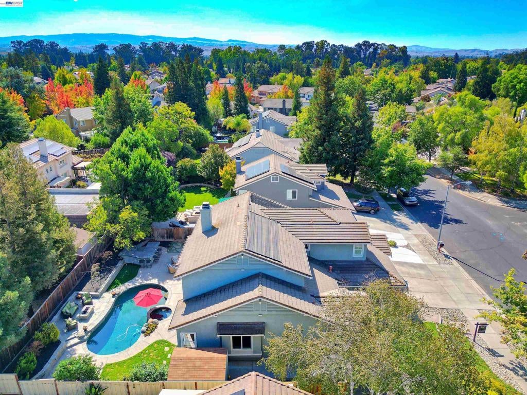 1292 Rebecca Dr