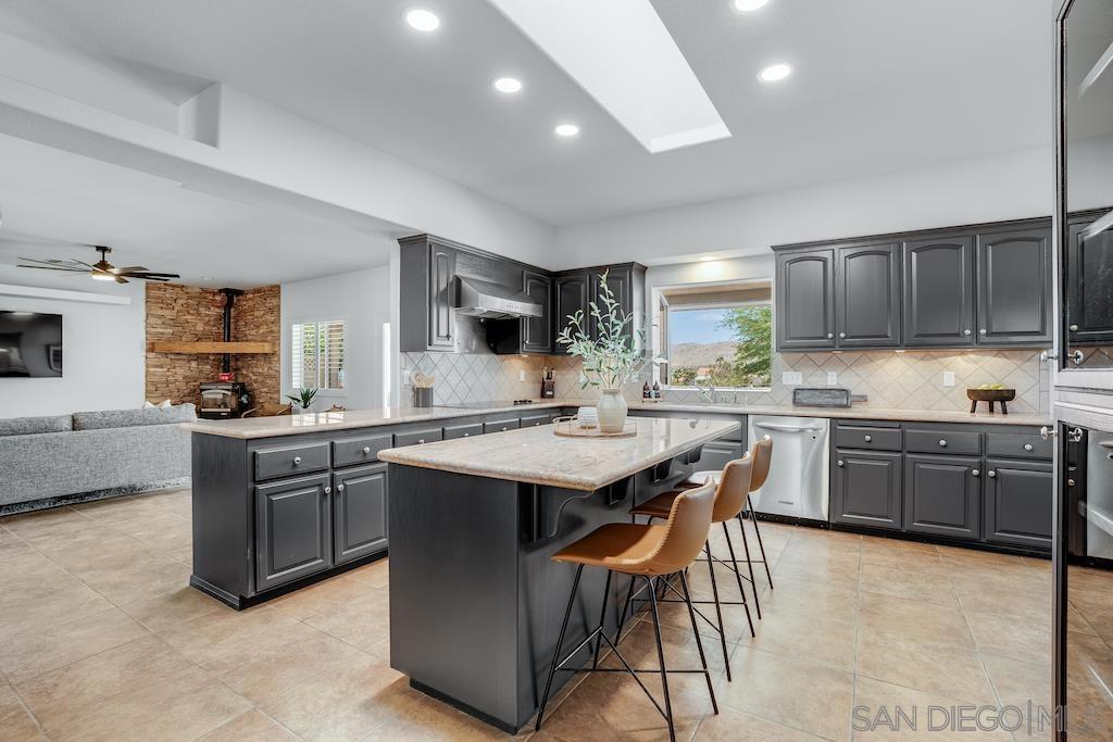 9255 Del Monte Avenue