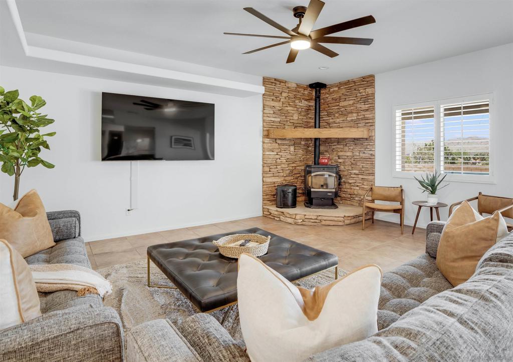 9255 Del Monte Avenue