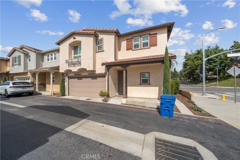 Photo of 23201 W Canterbury Way, West Hills, CA 91307 (MLS # SR26178386)