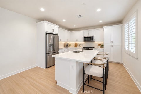 Tiny photo for 23201 W Canterbury Way, West Hills, CA 91307 (MLS # SR26178386)