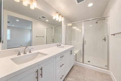 Tiny photo for 23201 W Canterbury Way, West Hills, CA 91307 (MLS # SR26178386)