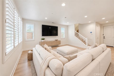Tiny photo for 23201 W Canterbury Way, West Hills, CA 91307 (MLS # SR26178386)