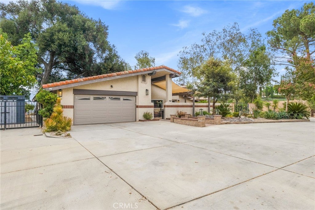 31016 E Sunset Drive N