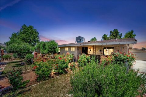 1617 Elizabeth Lake Palmdale CA 93551