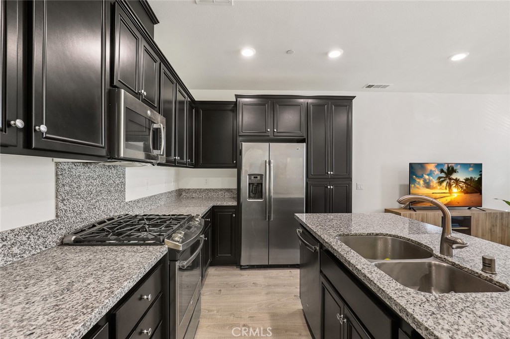 40302 Calle Real