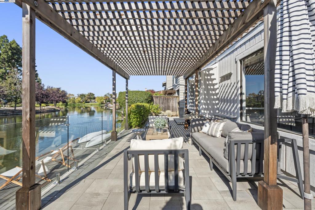 HARBOR BAY ISLE - Residential