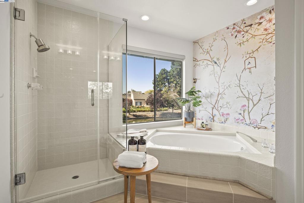 HARBOR BAY ISLE - Residential