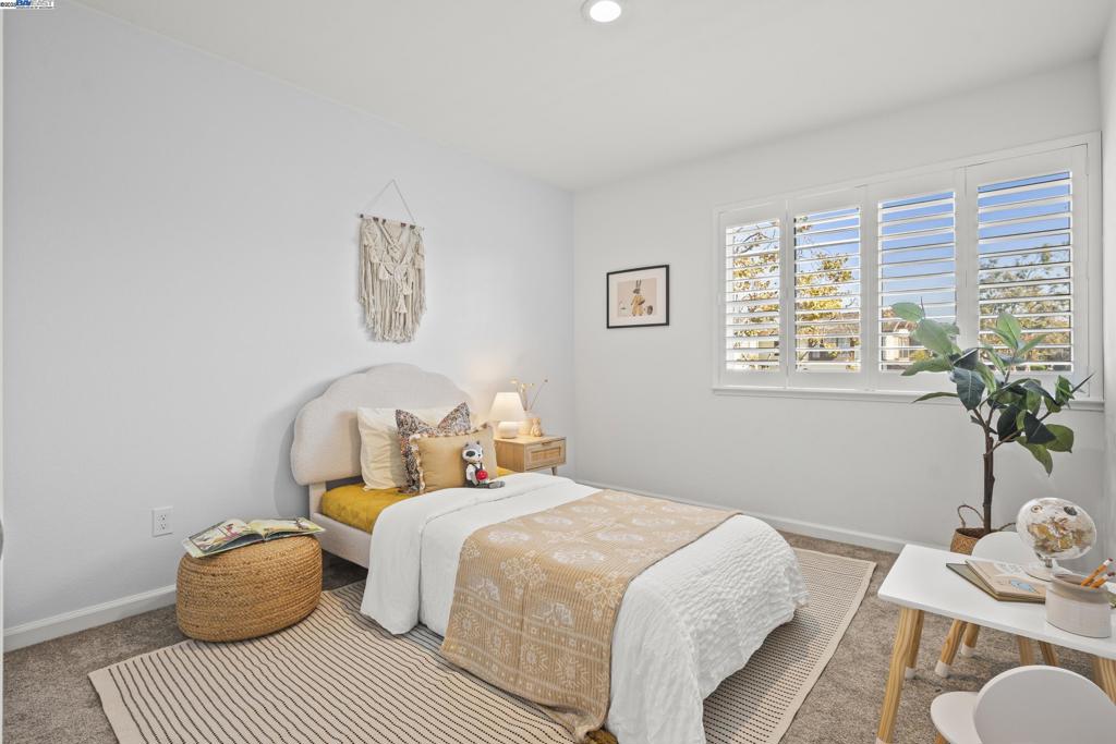 HARBOR BAY ISLE - Residential