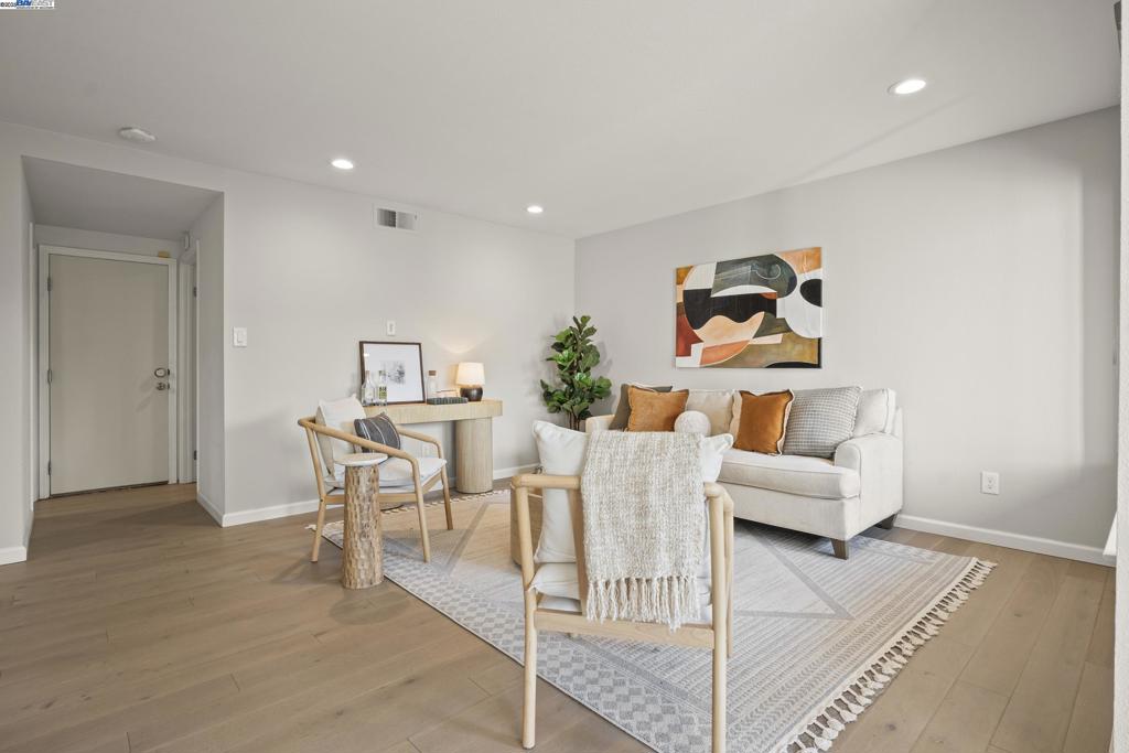 HARBOR BAY ISLE - Residential