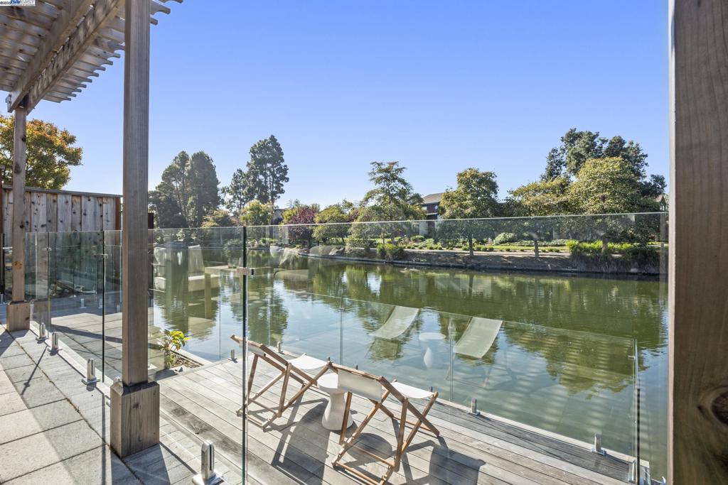 HARBOR BAY ISLE - Residential