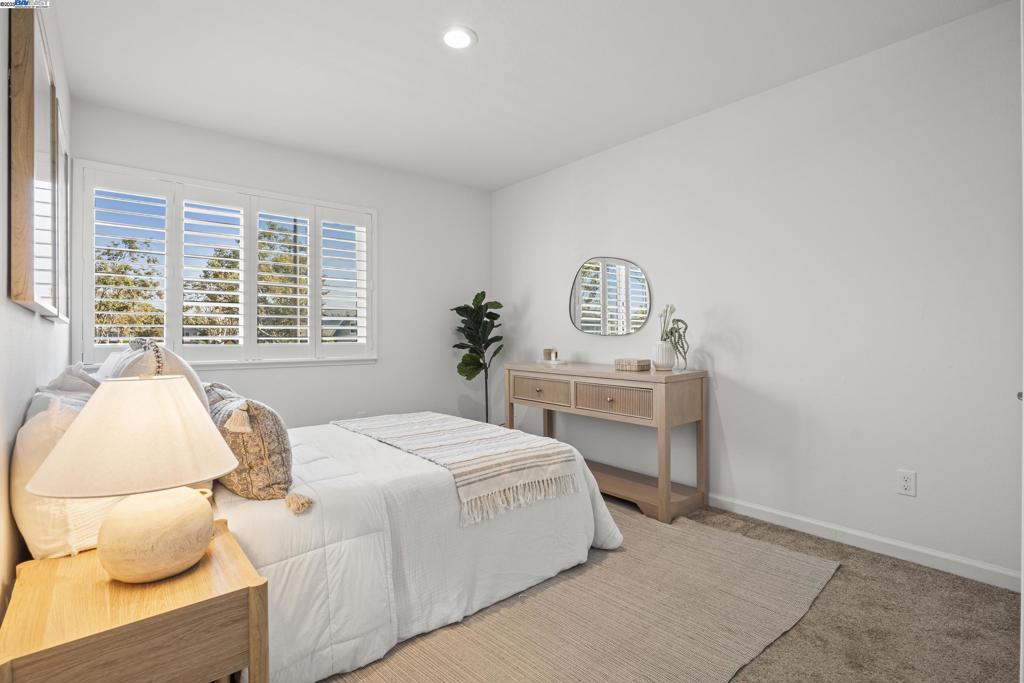 HARBOR BAY ISLE - Residential