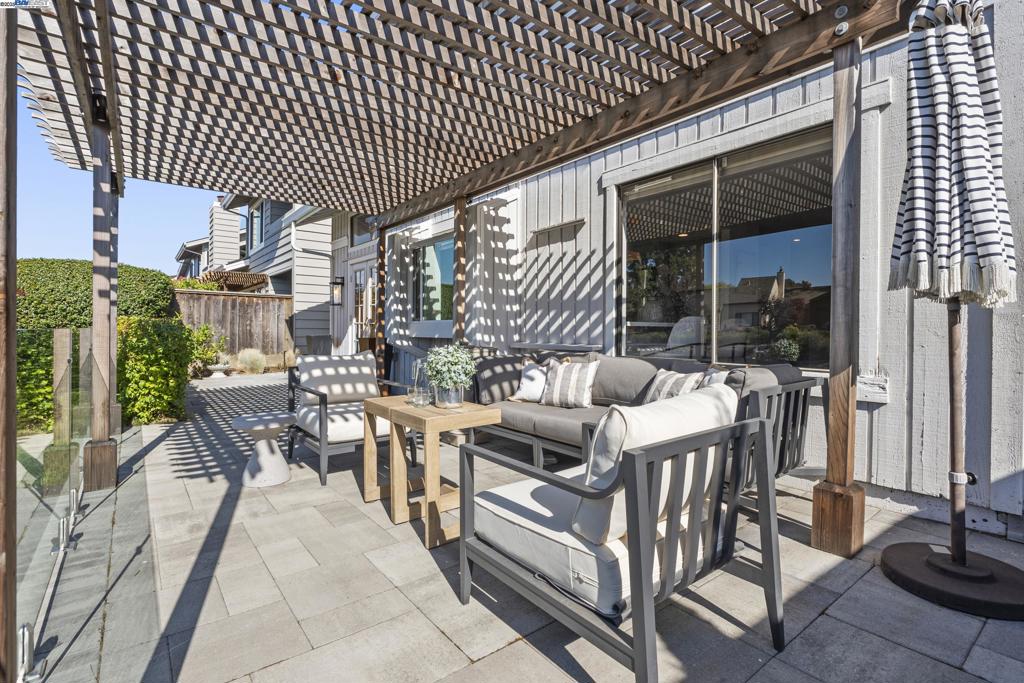 HARBOR BAY ISLE - Residential