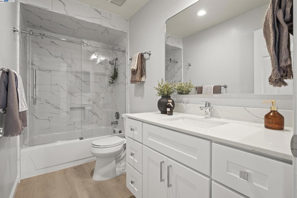 HARBOR BAY ISLE - Residential