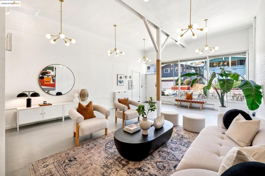 Properties 1 2760 Park Blvd