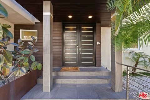 Photo of 7546 Devista Drive, Los Angeles, CA 90046 (MLS # 26658947)