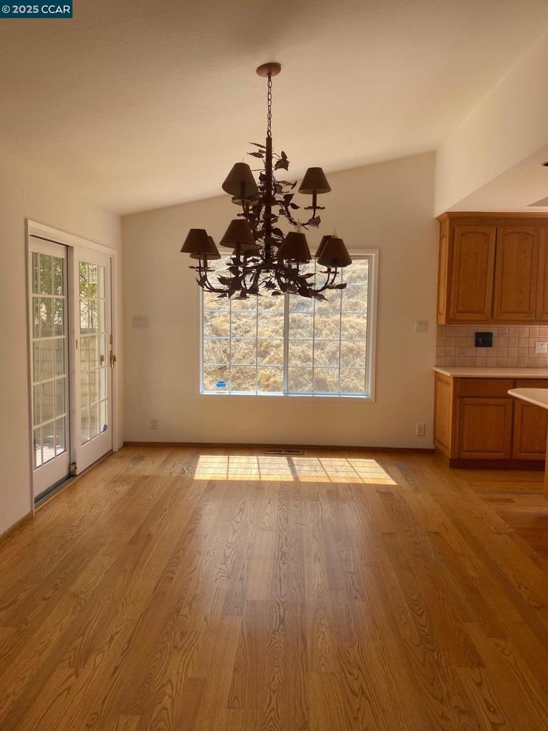 MUIR OAKS - Residential