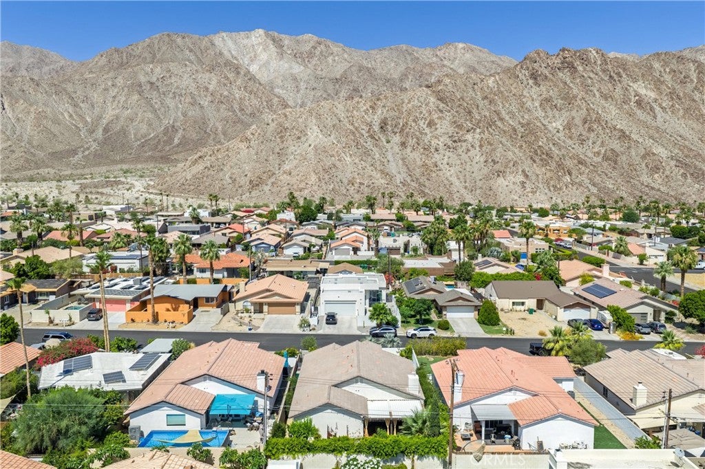 52580 Avenida Alvarado