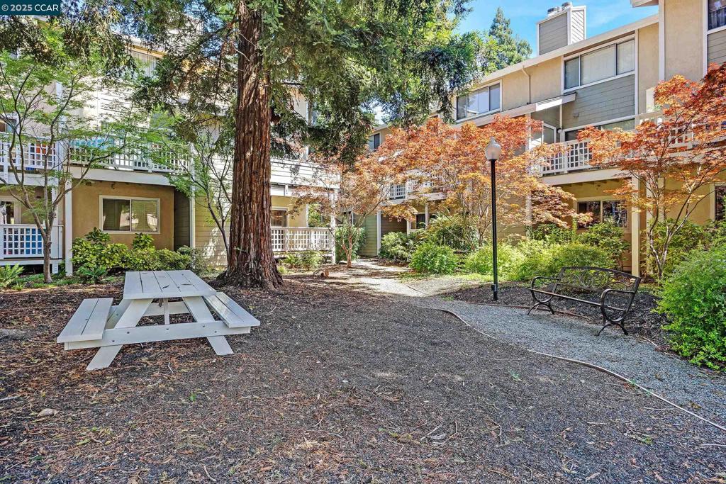 CARRIAGE PLACE - Residential
