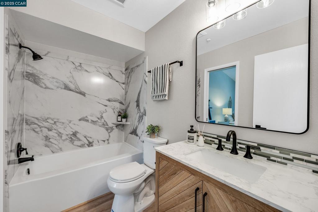 CARRIAGE PLACE - Residential