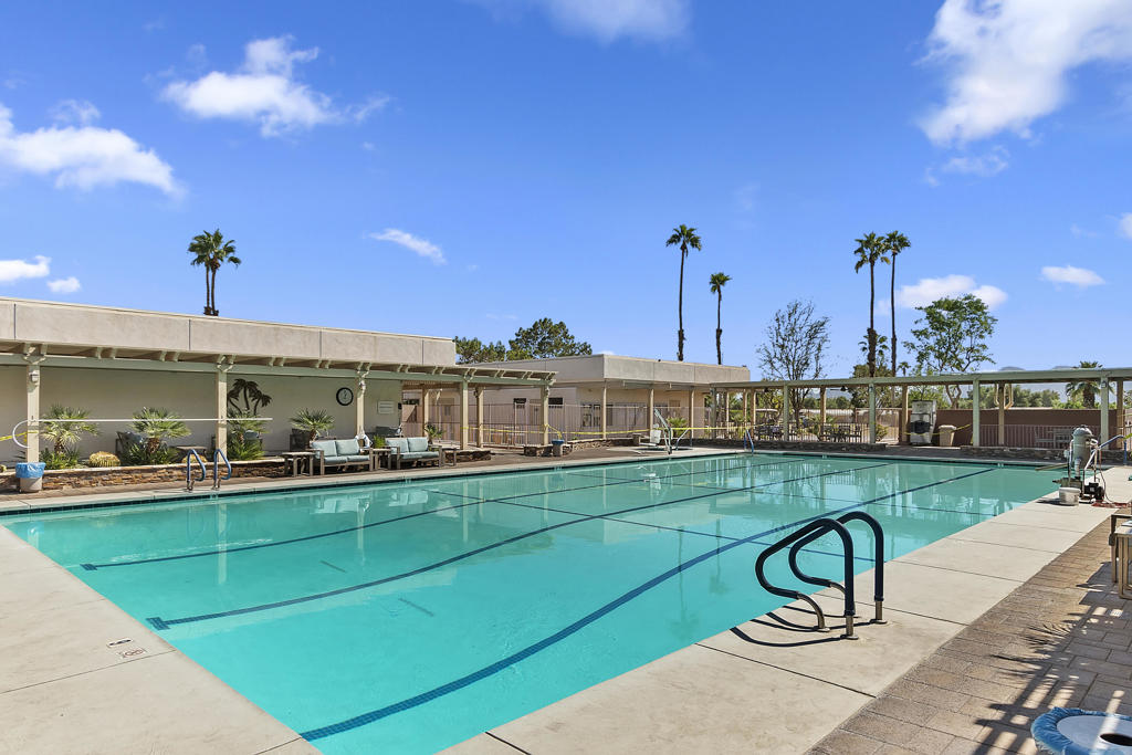 Palm Desert Greens - Manufactured In Park