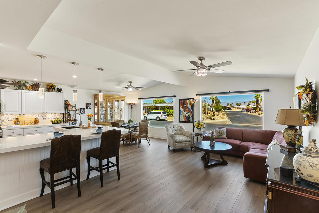 Palm Desert Greens - Manufactured In Park