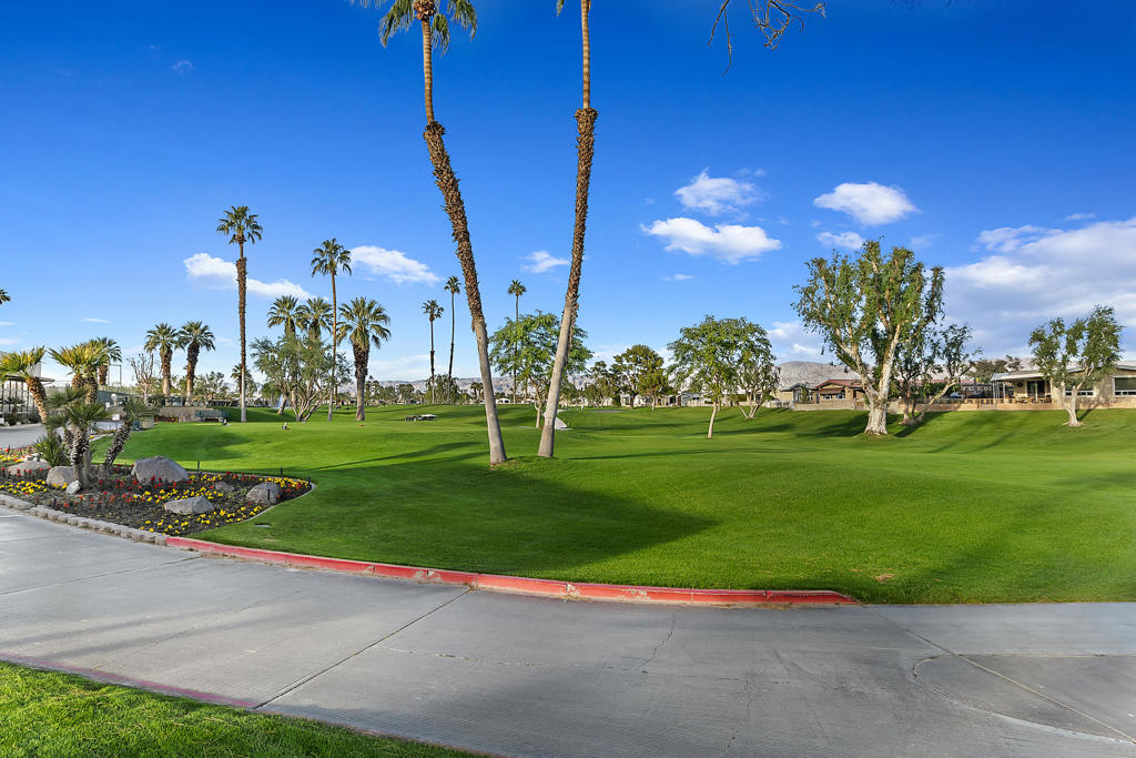 Palm Desert Greens - Manufactured In Park
