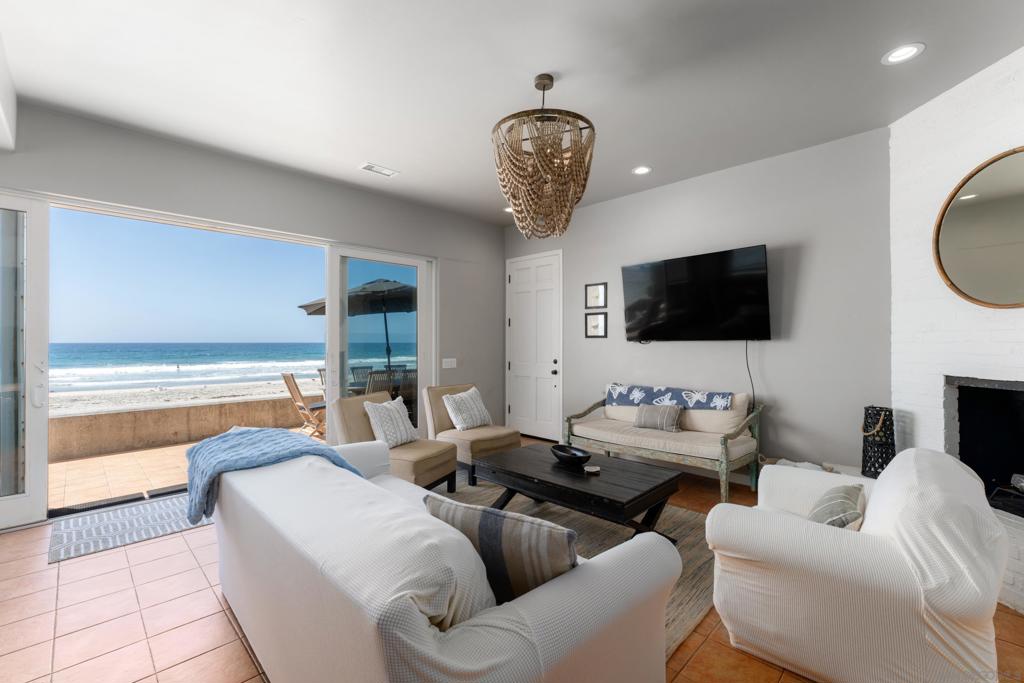 Del Mar - Residential