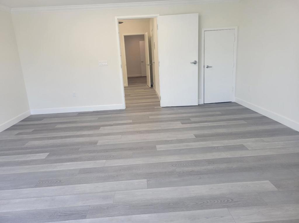 953 Washington Street