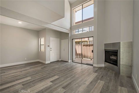 Photo of 6323 Reseda Boulevard #2, Tarzana, CA 91335 (MLS # SR26110454)