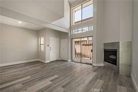 Photo of 6323 Reseda Boulevard #2, Tarzana, CA 91335 (MLS # SR26110454)