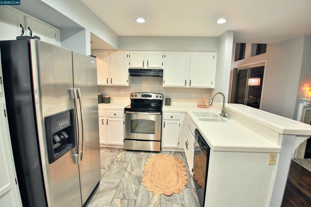 SOMERSET HIGHLAN - Residential