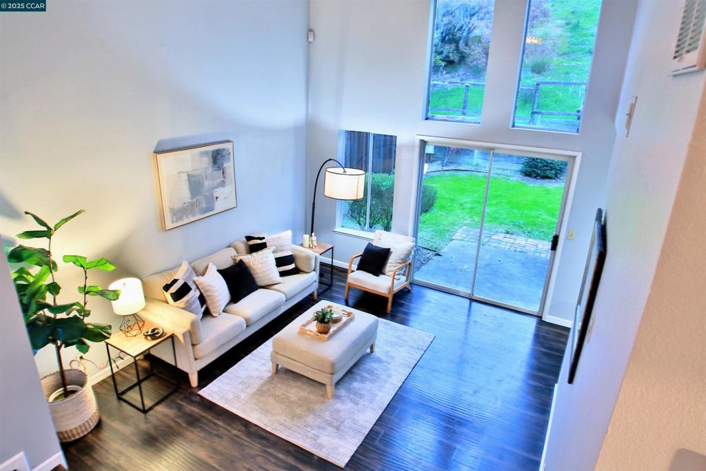 SOMERSET HIGHLAN - Residential