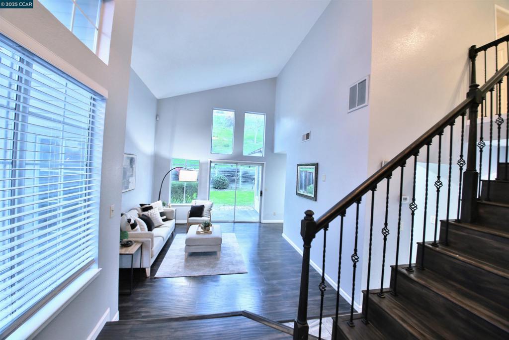 SOMERSET HIGHLAN - Residential