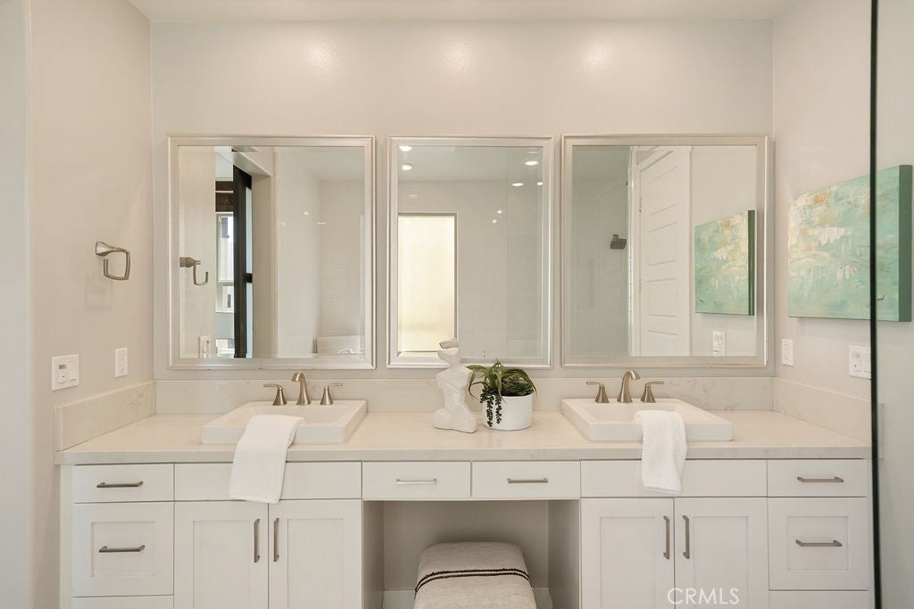 128 Catalyst, Irvine CA 92618 - Photo 36