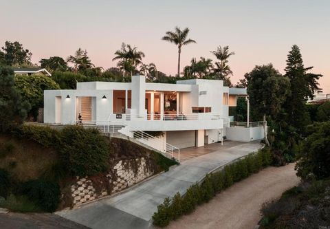 Photo of 421 Serpentine Drive, Del Mar, CA 92014 (MLS # NDP2508317)