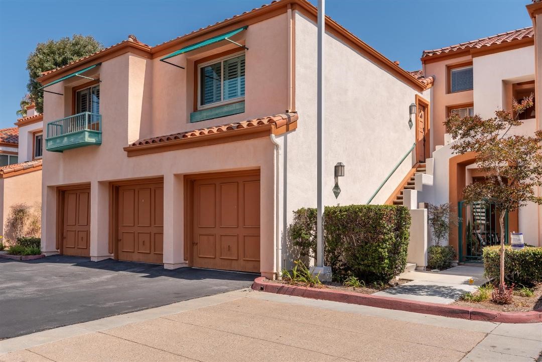 260 Villa Point Drive