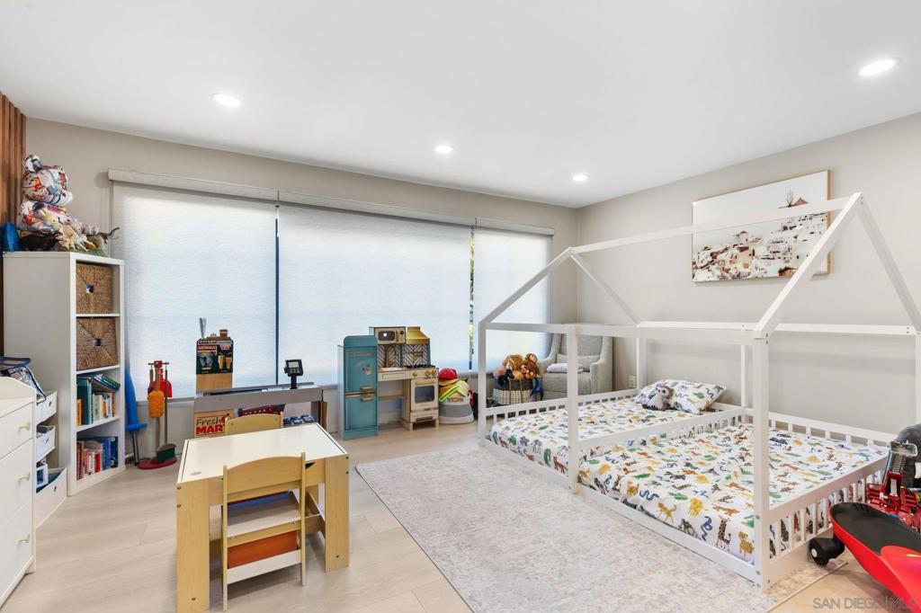 Pacific Beach - Residential