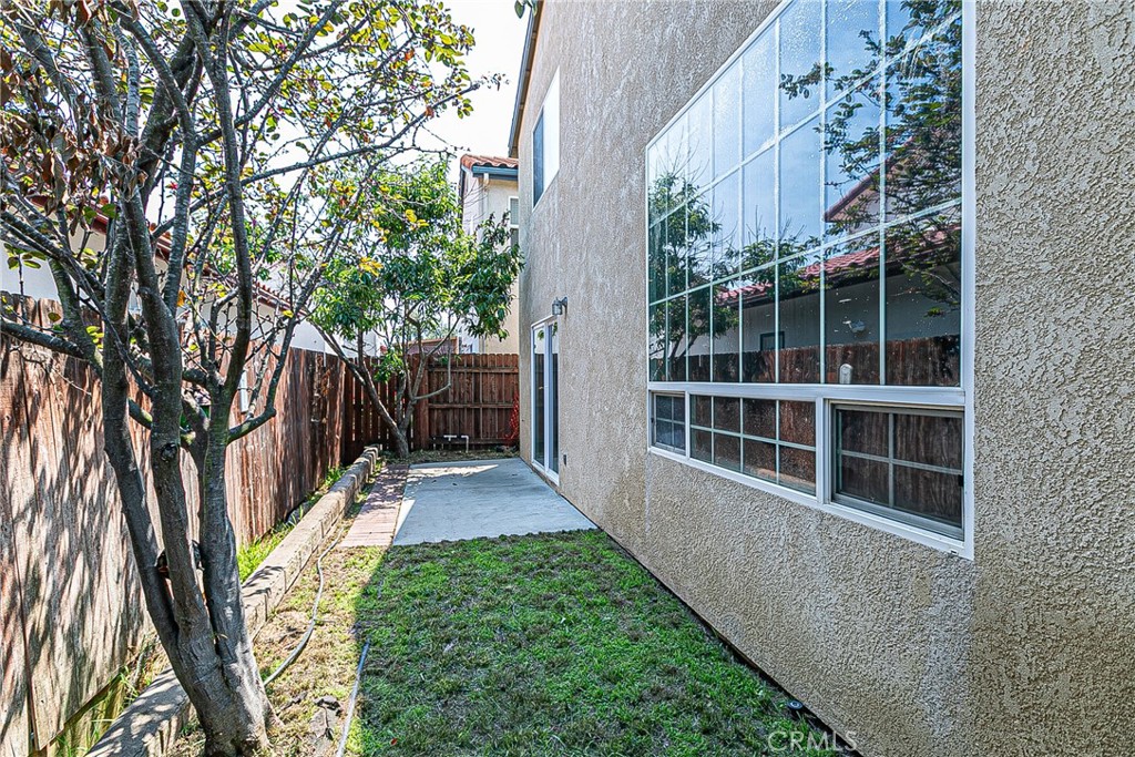 West of 101(1000) - Residential