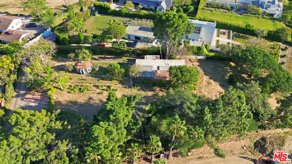 27555 Pacific Coast Highway