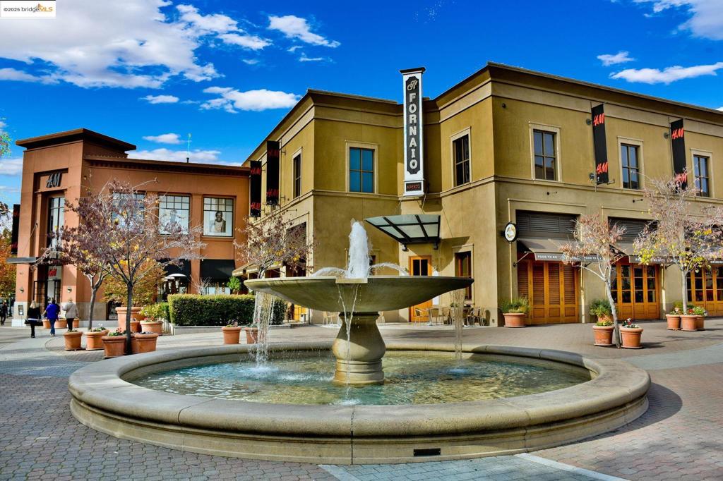 ALMOND COURT - Residential