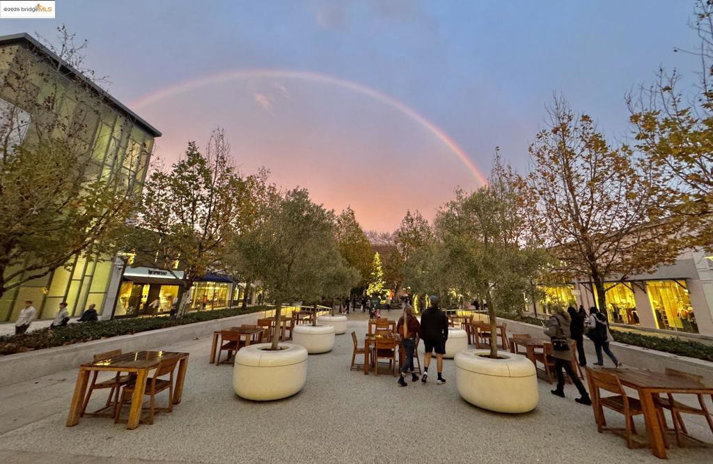 ALMOND COURT - Residential