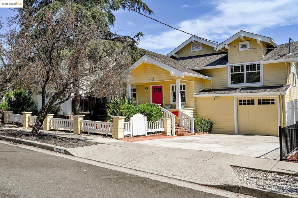 ALMOND COURT - Residential